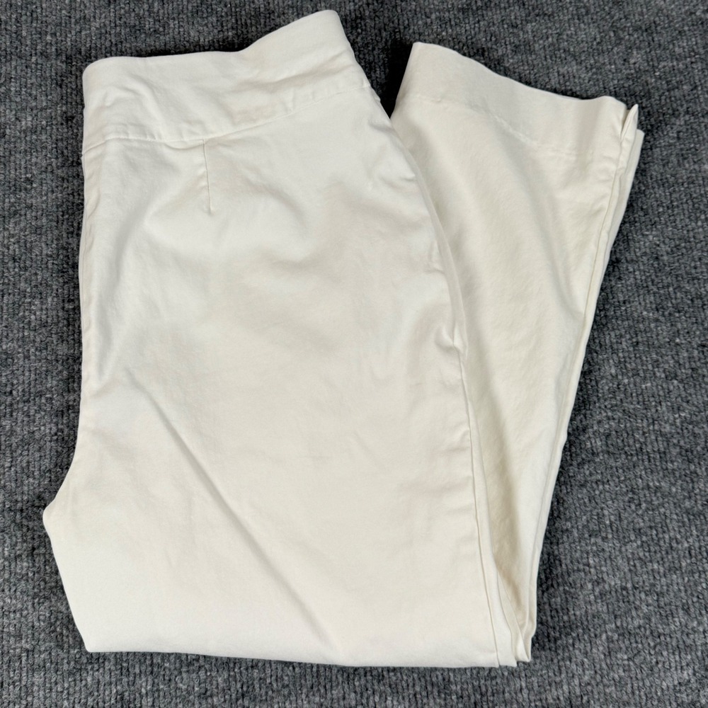 Chicos So Slimming Crop Pants Size 0.5 XS White Stretch Summer Beach Resort